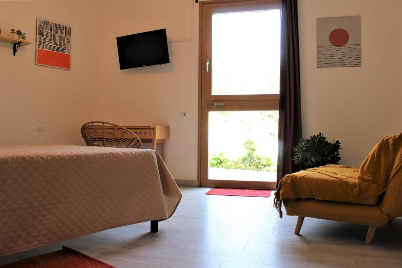 Giobo Rooms Siniscola Exterior foto