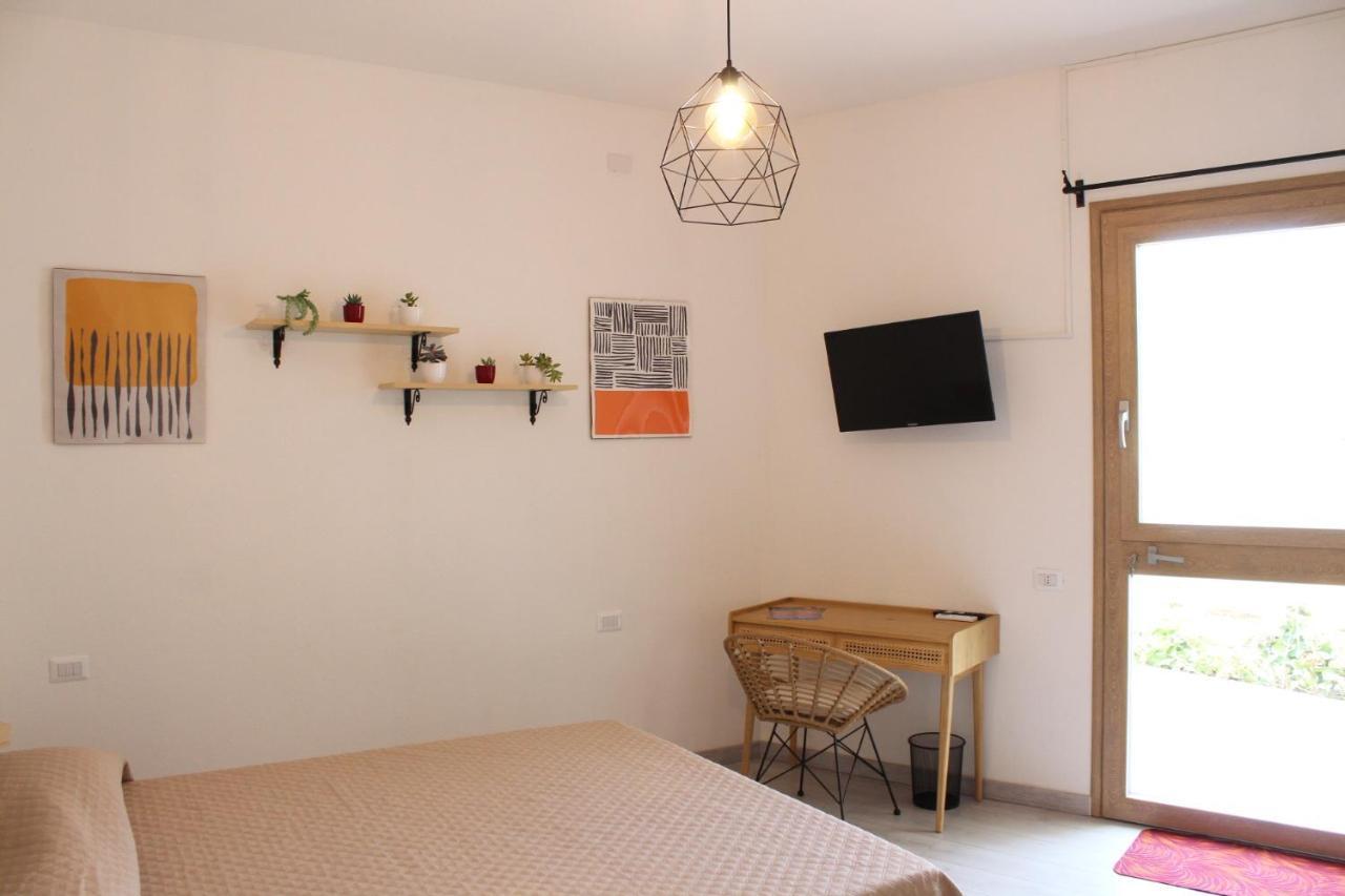 Giobo Rooms Siniscola Exterior foto